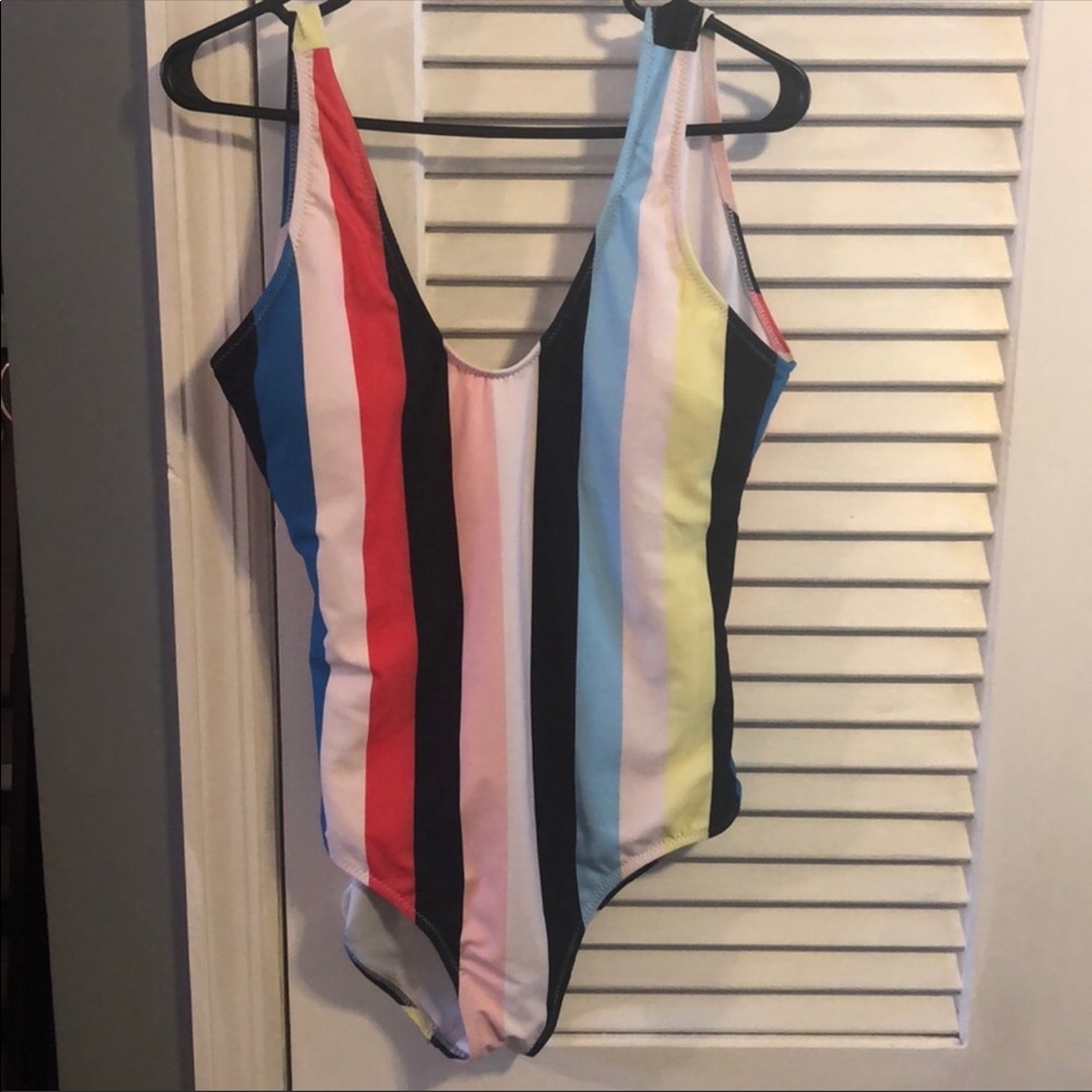 NWOT cupshe swimsuit